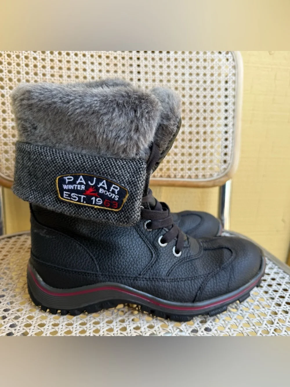 Pajar Canada Winter Boots Black Insulated Waterproof Women’s size 8
